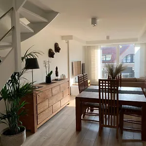  Apartment Ozzy 's Place