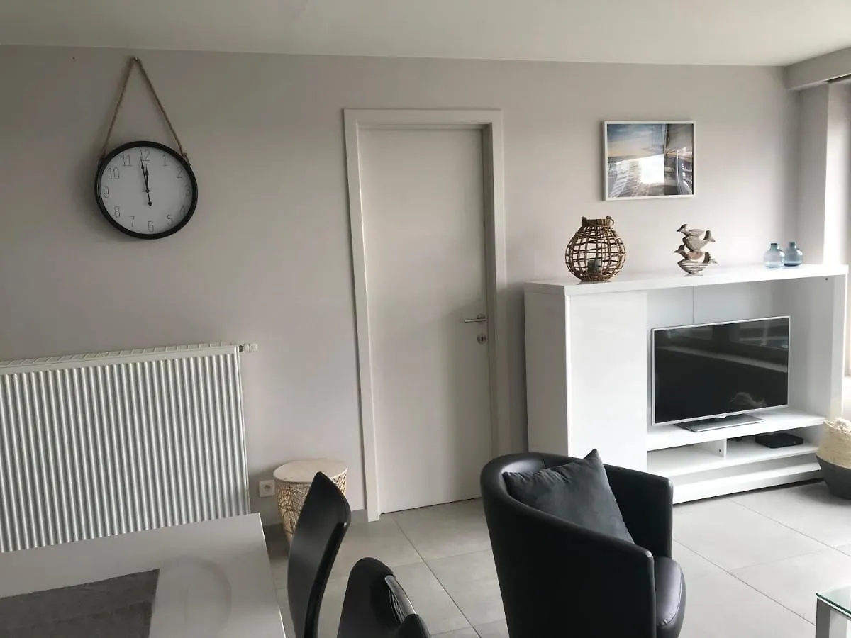 Apartment Whaaw Oostende Belgium